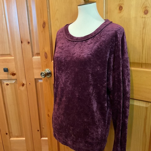 We The Free Milan Burgundy Crushed Velvet Top Size M* - Picture 4 of 8